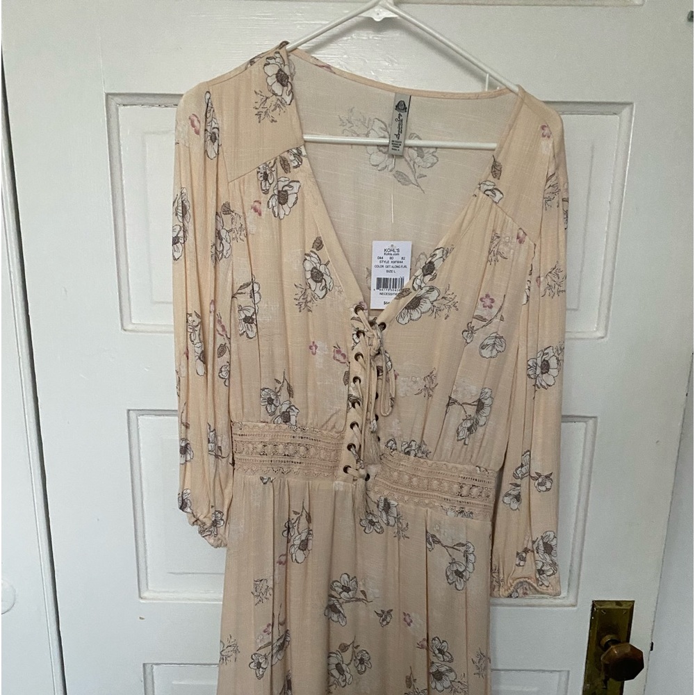 Short summer Dress-Brand New with Tags. Never worn-Junior Large
